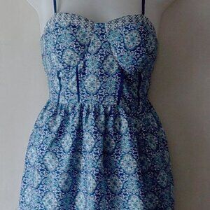 Ultra Pink sundress sz XS blue paisley boho EUC